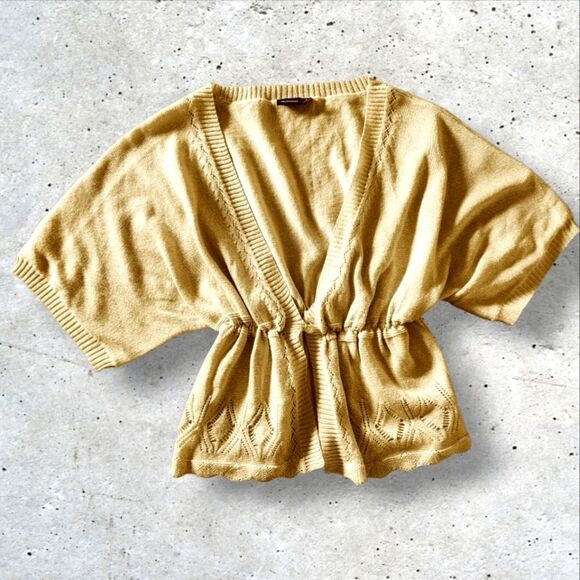 Crop Bundle size M/14 Yellow Cropped Style Cardigan & Floral Sheer Blouse - Picture 1 of 6